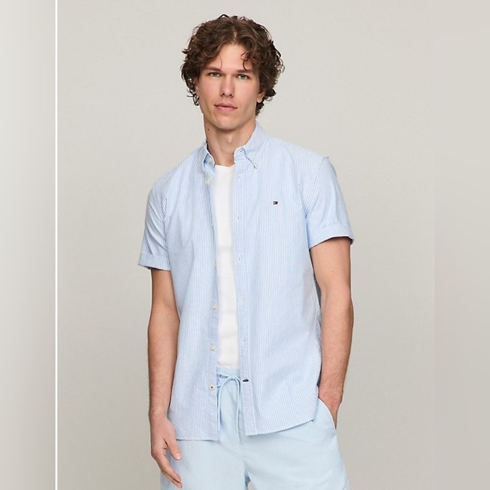 Tommy Hilfiger Blue & White Pinstripe Short Sleeve Cadual Button Down Shirt Sm